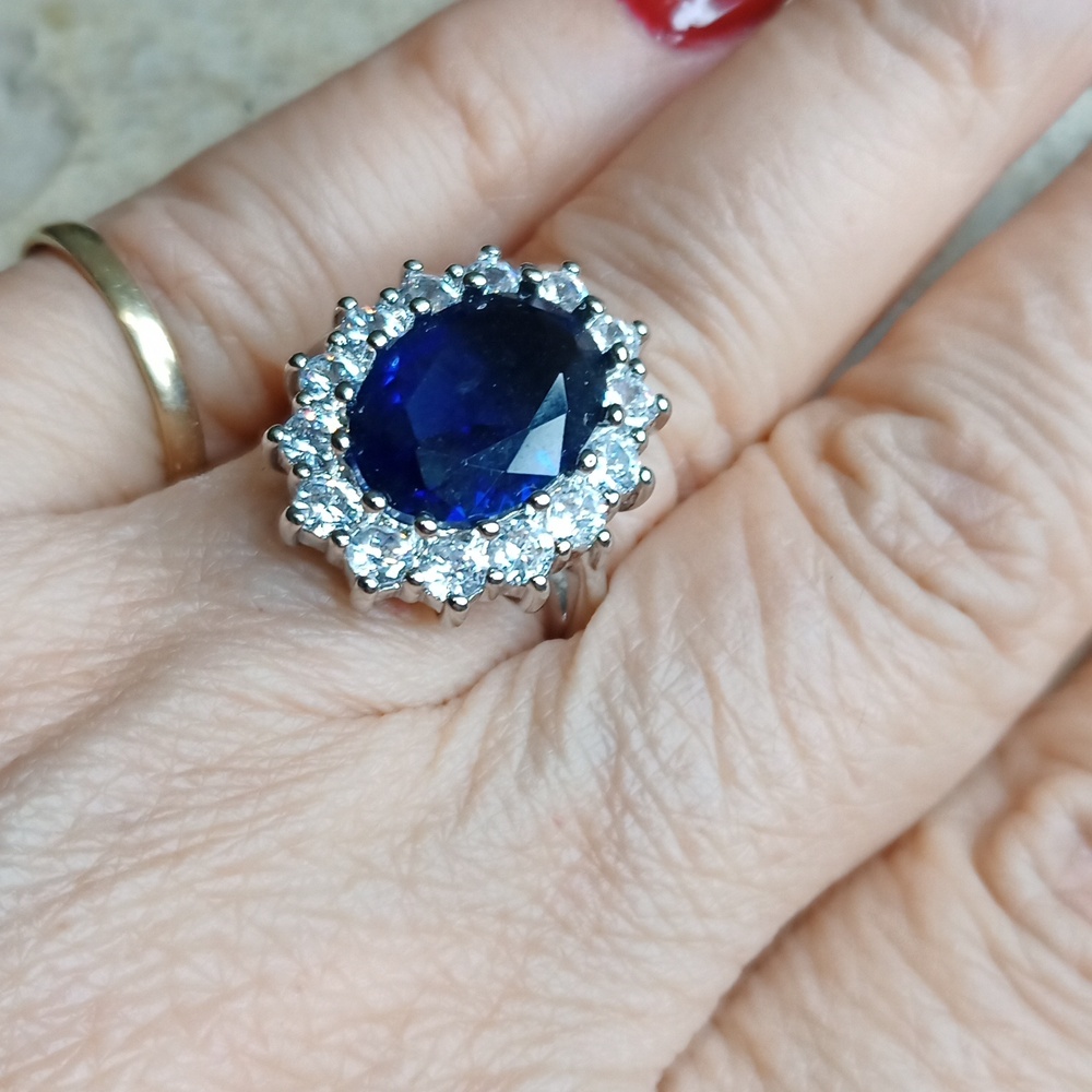 Princess Diana Kate Middleton Sapphire Ring CZ Crystal Engagement - Picture 4 of 11